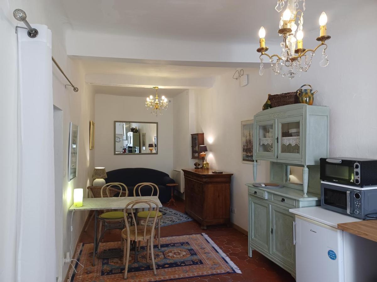 Ferienwohnung L'Horloge Aups Exterior foto