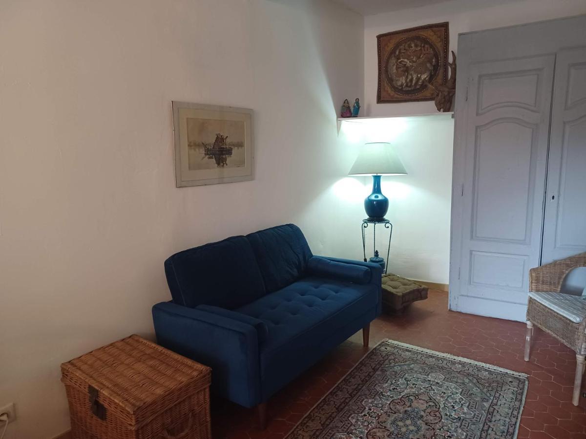 Ferienwohnung L'Horloge Aups Zimmer foto